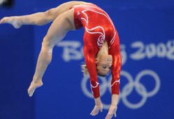 当前标题为“最受欢迎的互联网络活动”，我将为您生成一个更具可读性和吸引力的新标题：

**“最受网友喜爱的网络活动盘点”**