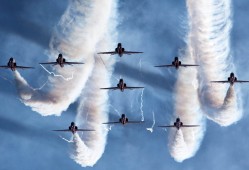 联网电视机：智能家居时代的视听新体验