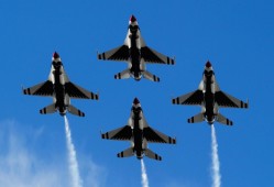 “互联网上的经典烂梗”